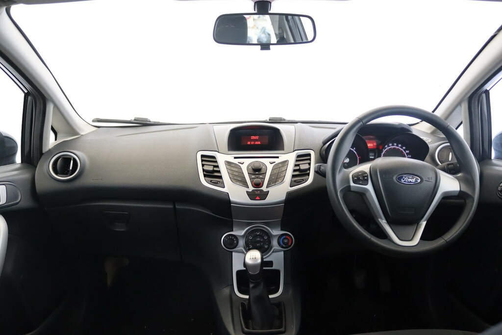 Ford Fiesta Zetec White #26