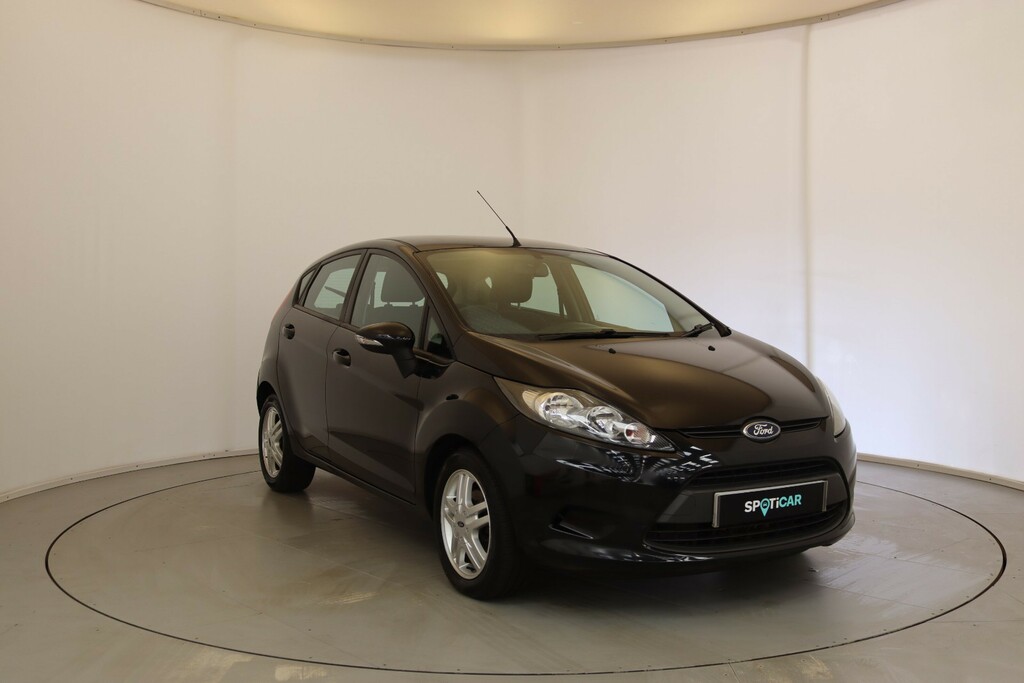 Ford Fiesta Zetec White #1