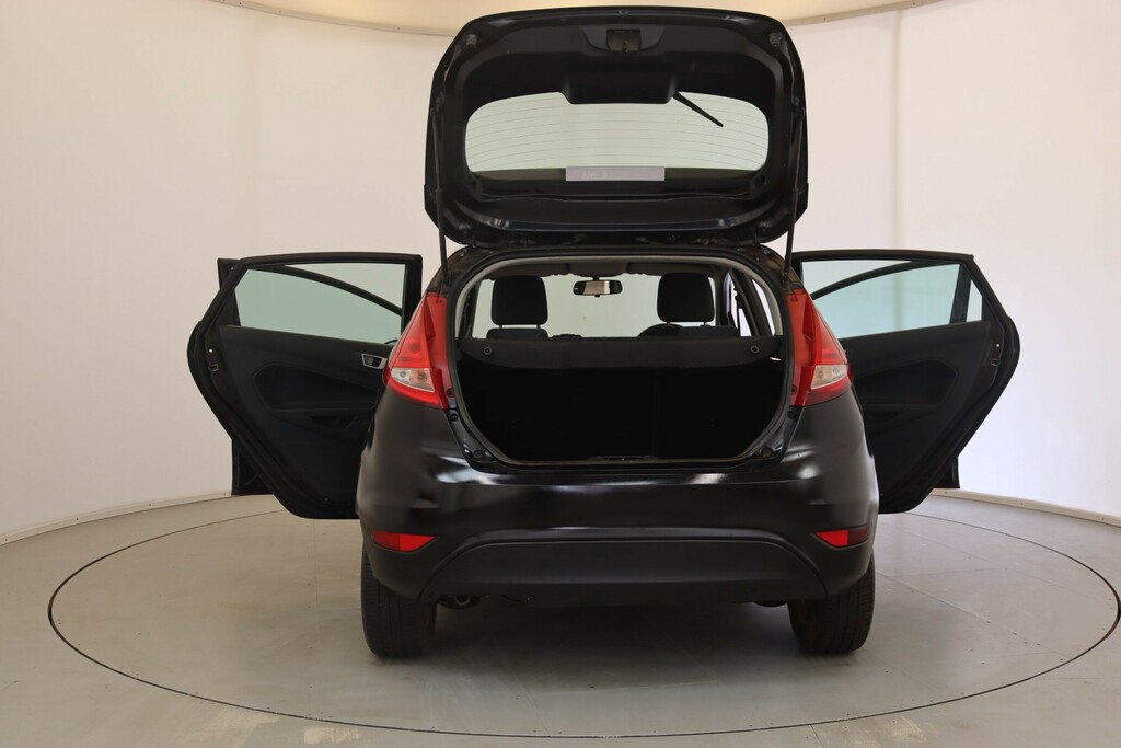 Ford Fiesta Zetec White #20