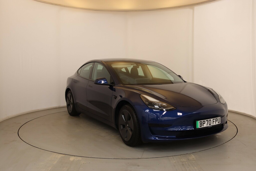 Tesla Model 3 Standard Plus Blue