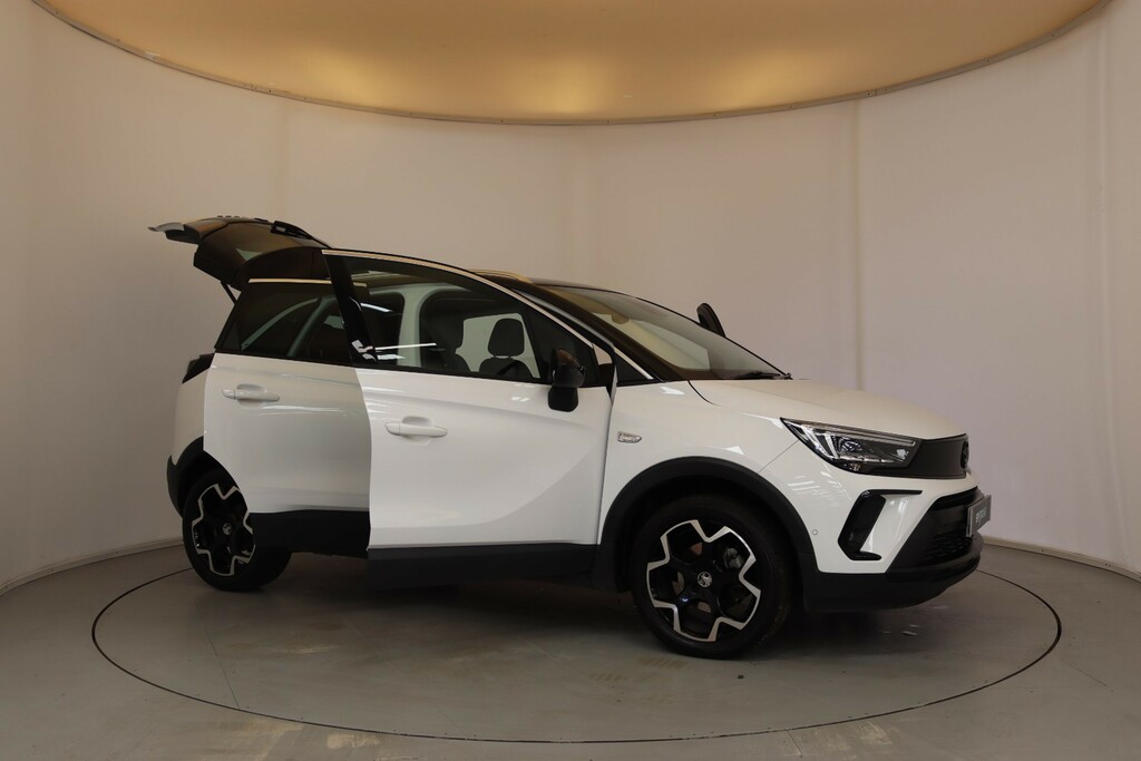 Vauxhall Crossland Ultimate White #25