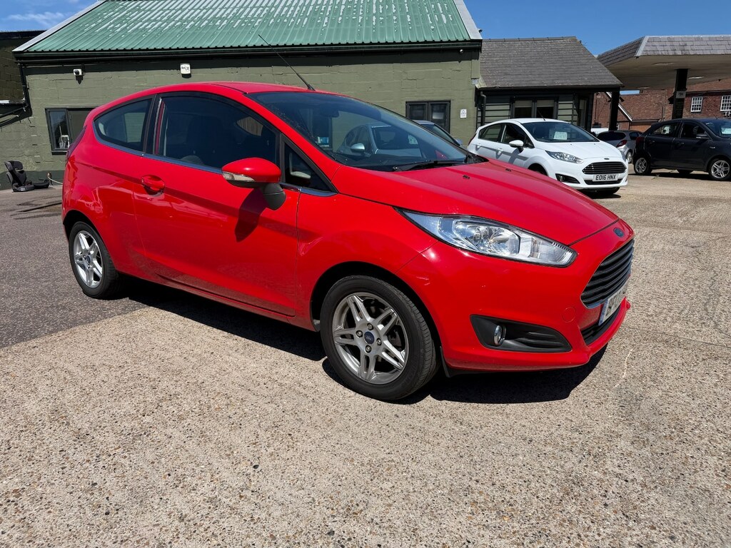 Ford Fiesta 1.25 82 Zetec Red
