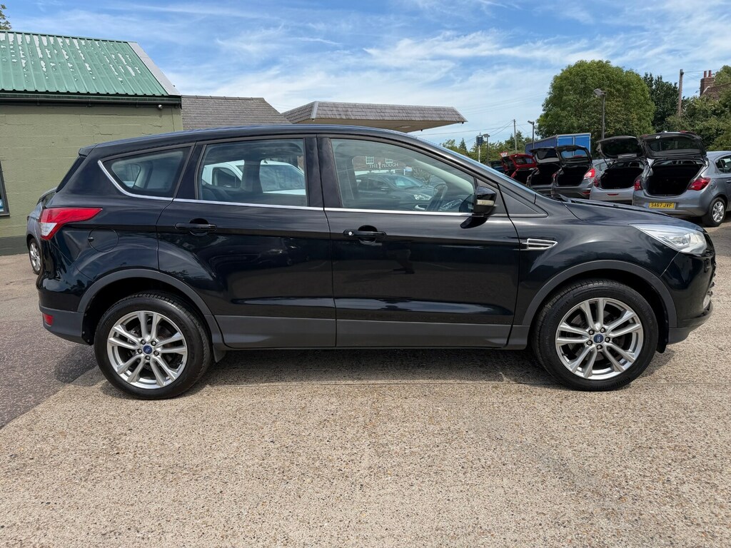 Ford Kuga 1.5 Ecoboost 182 Titanium X Black #4