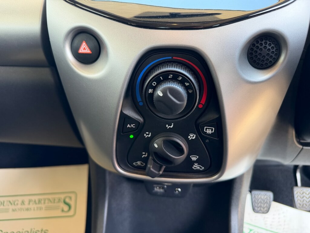 Peugeot 108 1.0 Active Blue #5