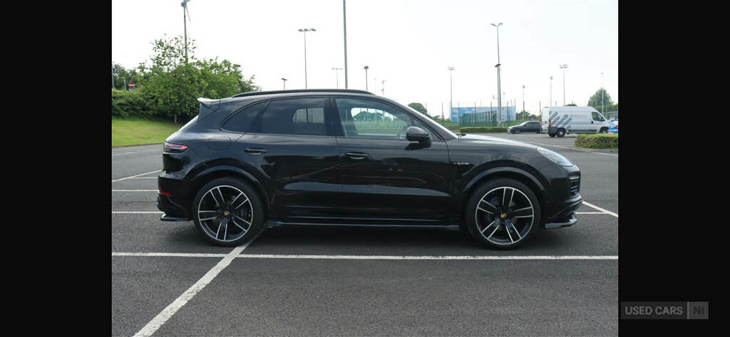 Porsche Cayenne 3.0 V6 E-hybrid 17.9Kwh Platinum Edition Tiptronic Blue #9