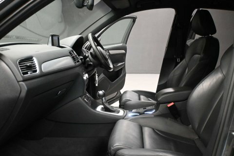 Audi Q3 2.0 Tdi Black Edition Red #12