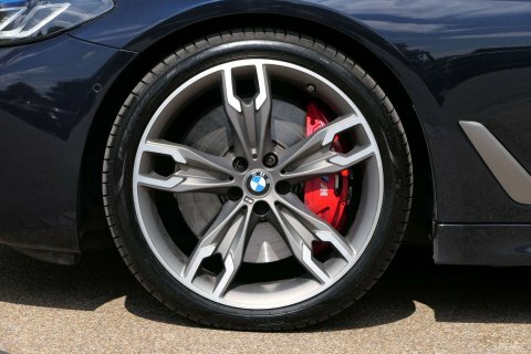 BMW 5 Series 4.4 M550i Xdrive Black #6