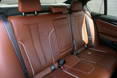 BMW 5 Series 4.4 M550i Xdrive Black #3
