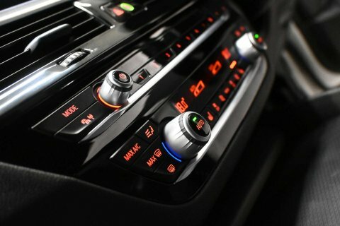 BMW 5 Series 530E M Sport Black #30