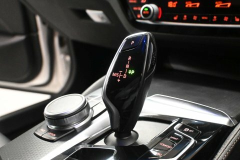 BMW 5 Series 530E M Sport Black #23