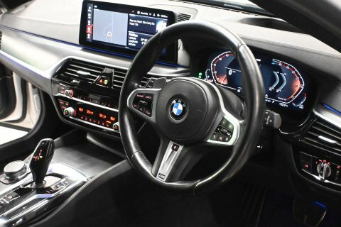 BMW 5 Series 530E M Sport Black #12