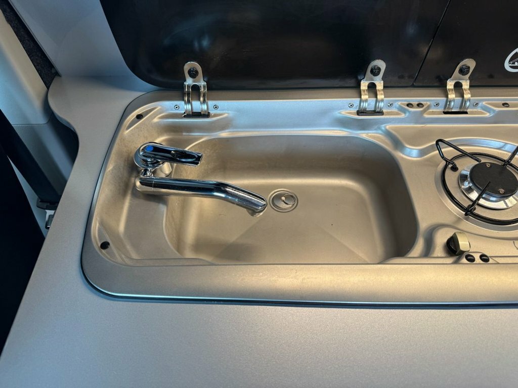 Volkswagen Transporter Mpv Grey #9