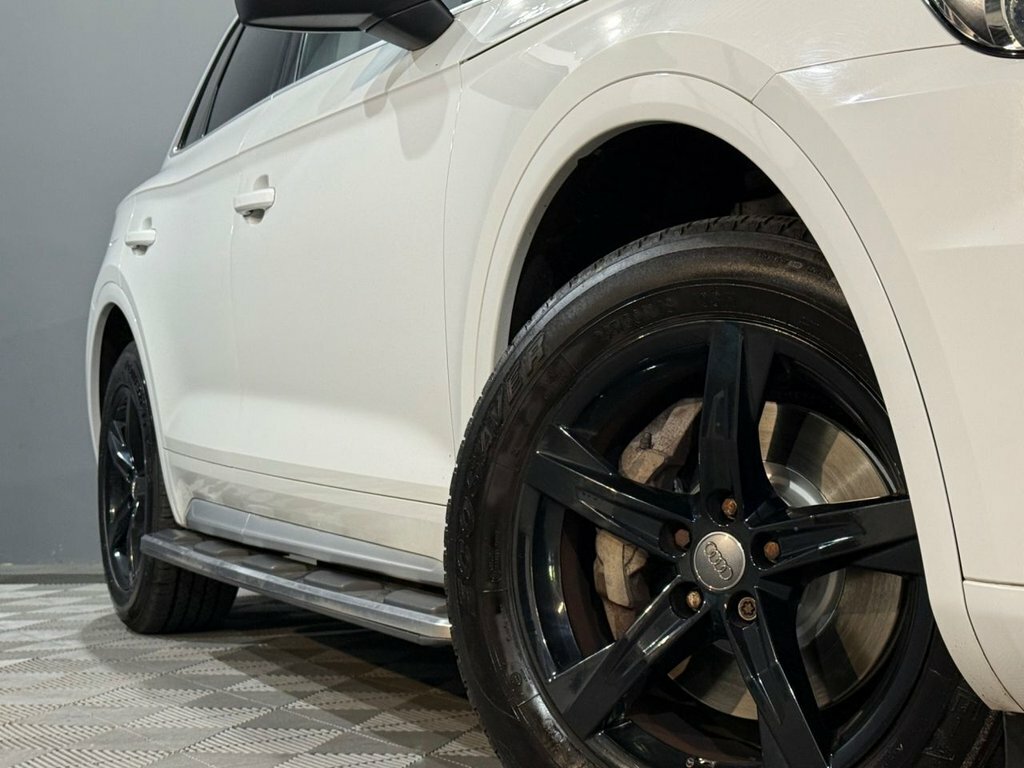 Audi Q5 2.0 Tdi 40 Sport Suv S Tronic Quattro E White #2