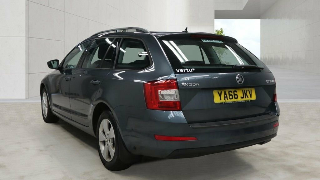 Skoda Octavia 2L Se L Grey #3