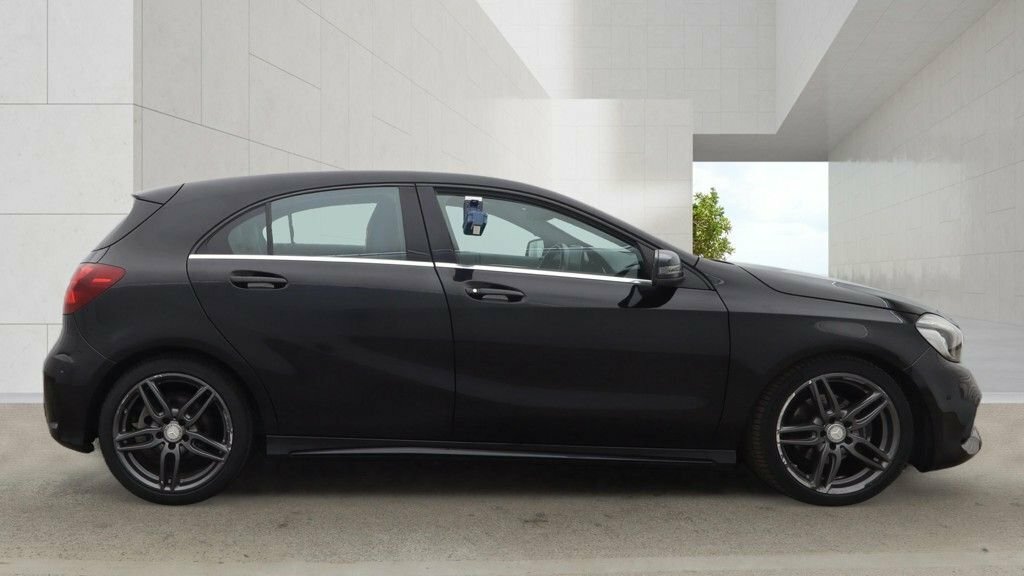 Mercedes-Benz A Class 1.6L Amg Line Black #5