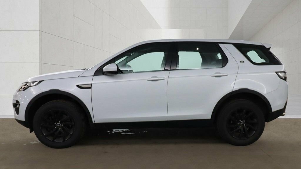 Land Rover Discovery Sport 2L Se Tech White #6