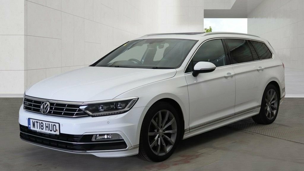Volkswagen Passat 1.4L R-line White #2