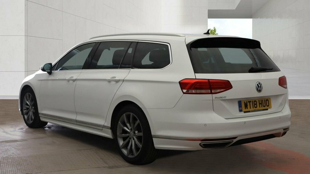 Volkswagen Passat 1.4L R-line White #3