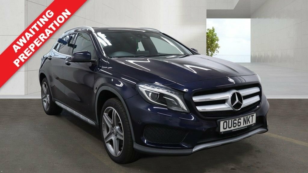 Mercedes-Benz GLA Class 2L Amg Line Blue