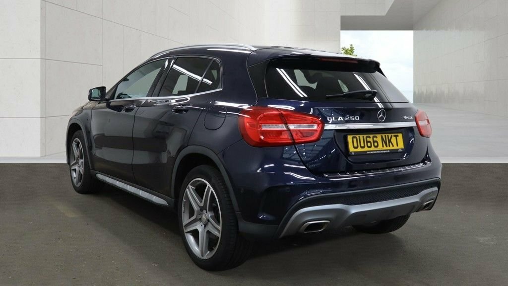 Mercedes-Benz GLA Class 2L Amg Line Blue #3