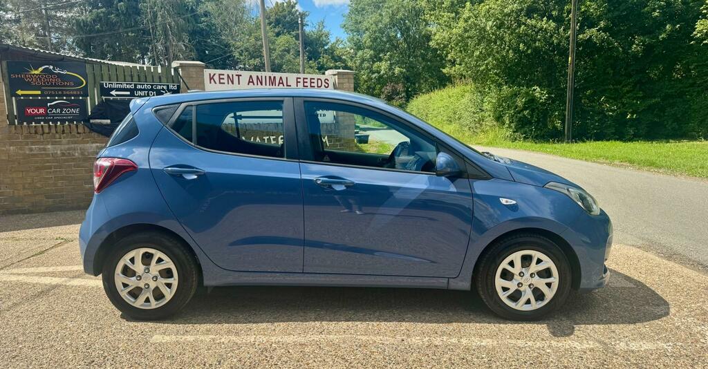 Hyundai I10 1.0 Se Hatchback Blue #3