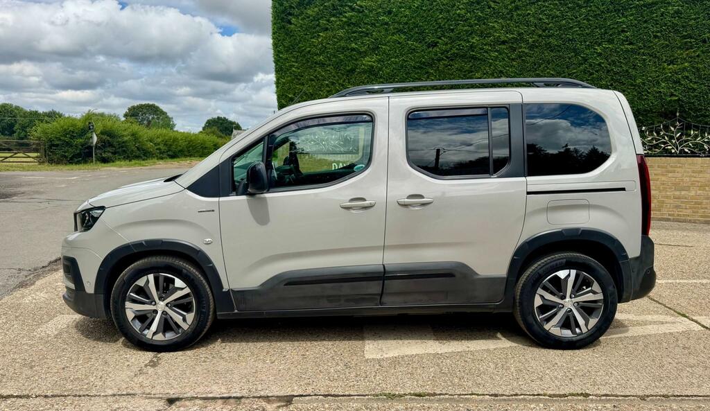 Peugeot Rifter 1.5 Bluehdi Gt Line Standard Mpv Beige #6