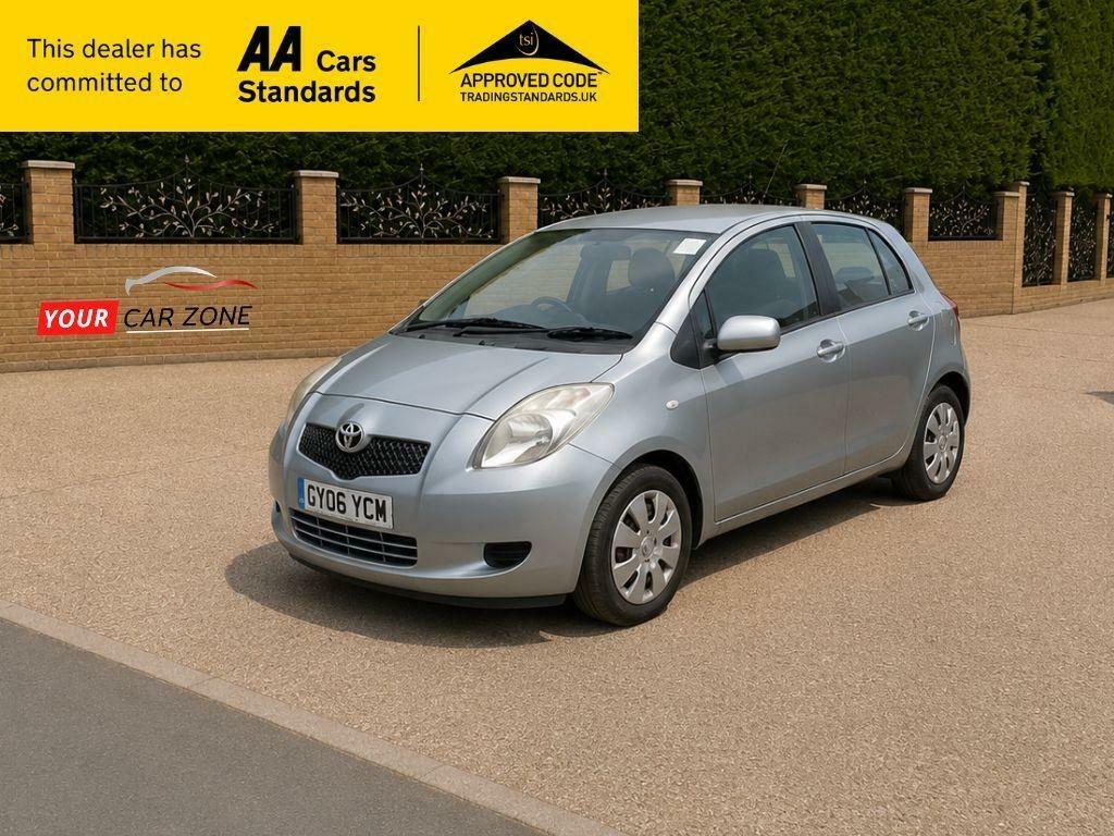 Toyota Yaris 1.3 Vvt-i T3 Silver