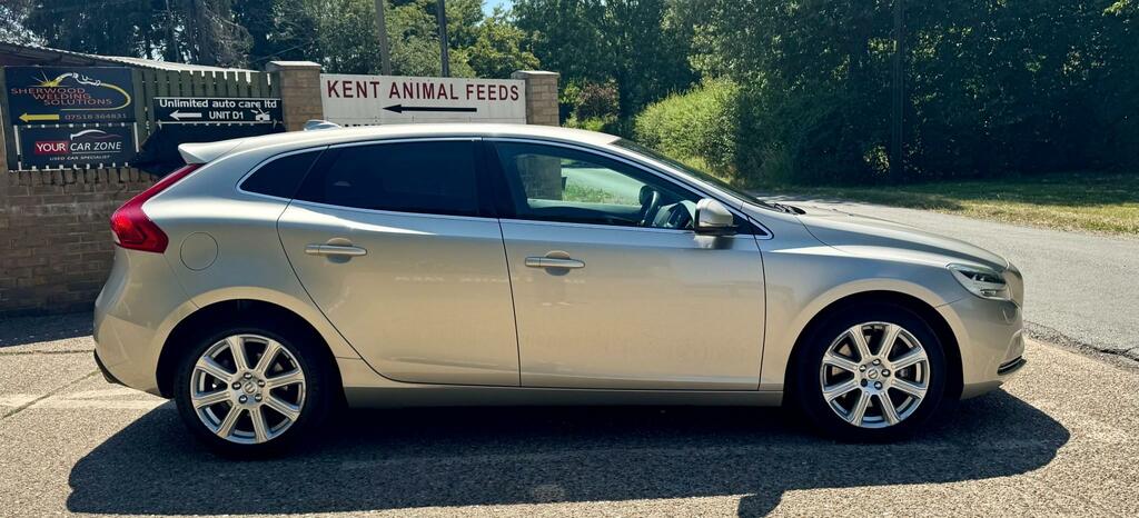 Volvo V40 2.0 D3 Inscription Euro 6 S S Gold #4