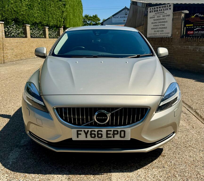 Volvo V40 2.0 D3 Inscription Euro 6 S S Gold #3