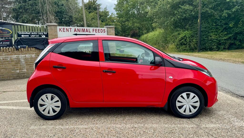 Toyota Aygo 1.0 Vvt-i X Euro 5 Euro 5 Red #5