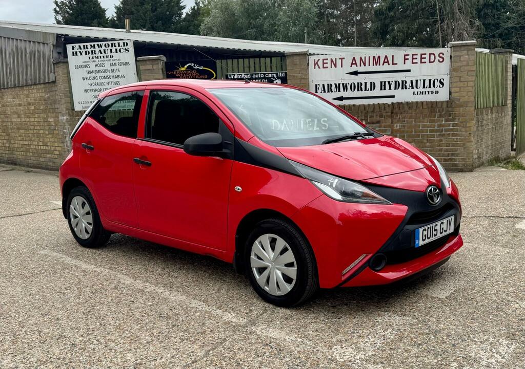 Toyota Aygo 1.0 Vvt-i X Euro 5 Euro 5 Red #4