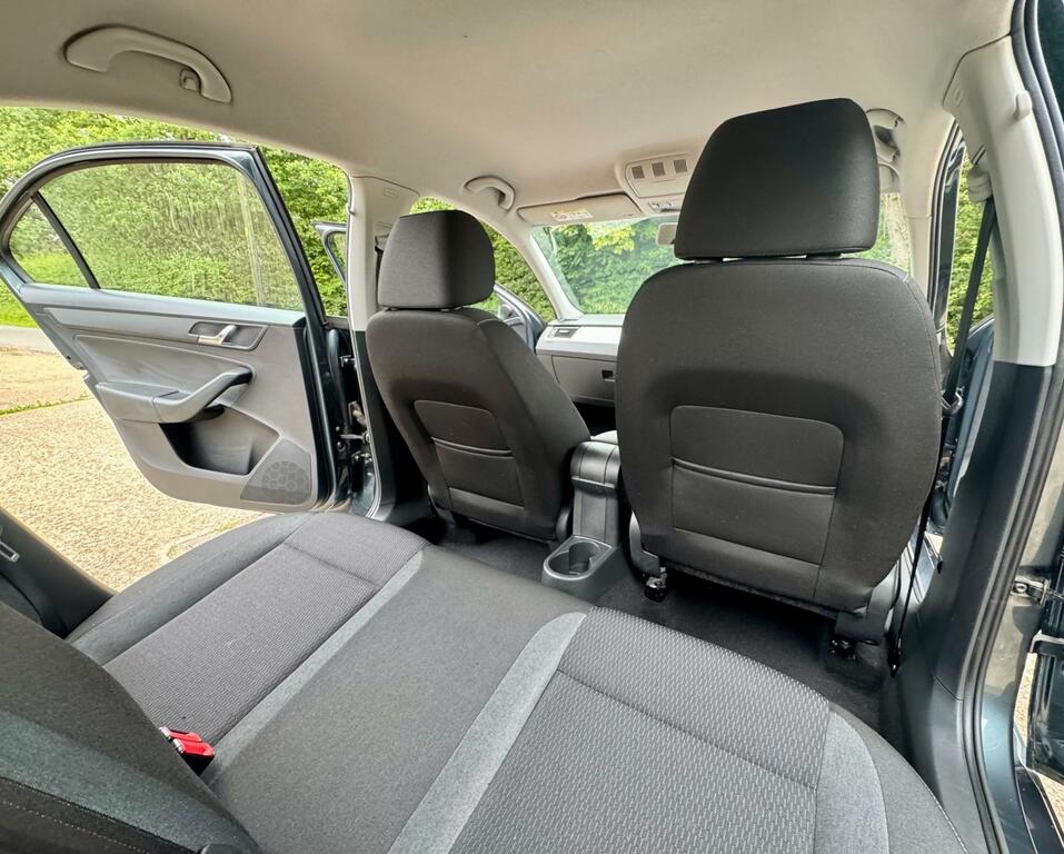 Skoda Rapid Rapid 1.2 Tsi 110Ps Se Sport Spaceback 5-Dr Blue #71