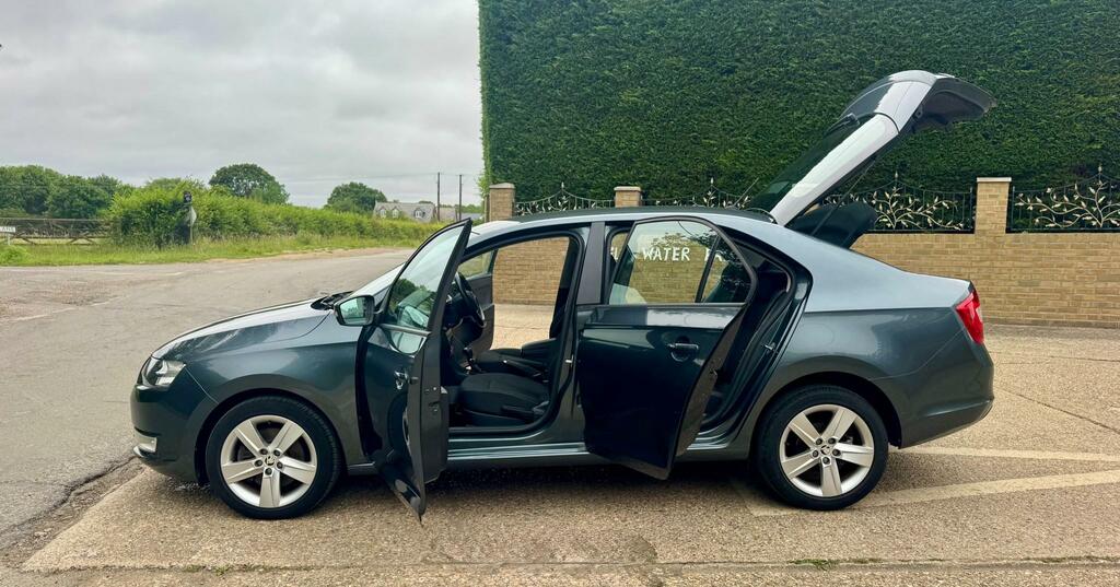 Skoda Rapid Rapid 1.2 Tsi 110Ps Se Sport Spaceback 5-Dr Blue #39