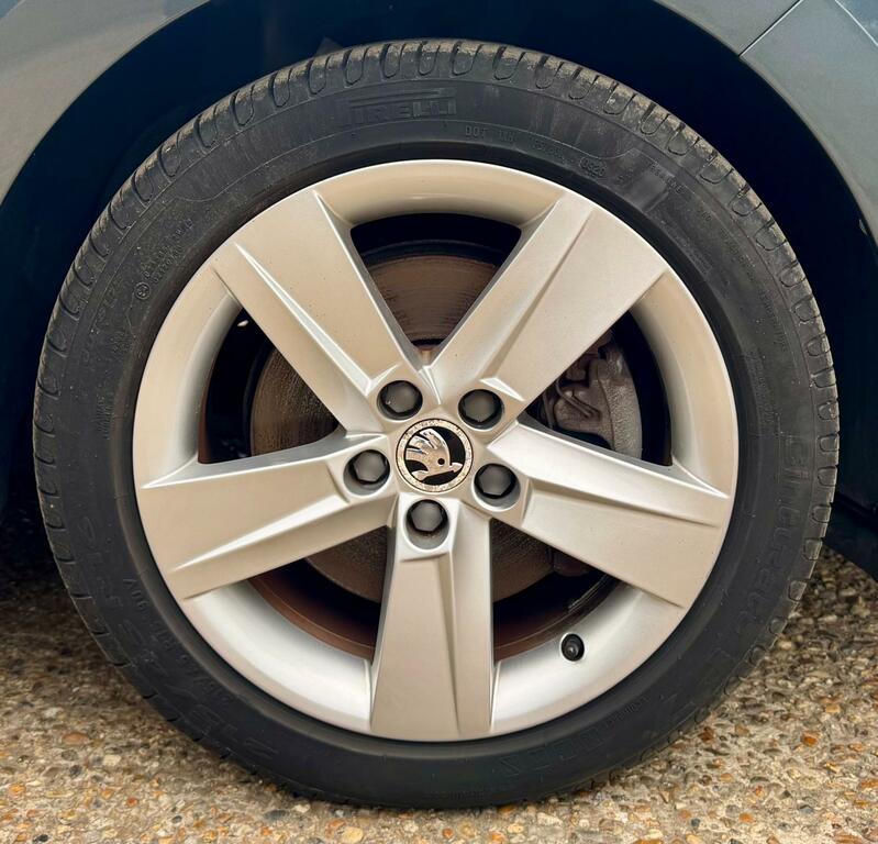 Skoda Rapid Rapid 1.2 Tsi 110Ps Se Sport Spaceback 5-Dr Blue #48