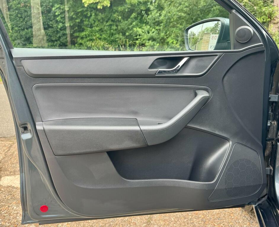 Skoda Rapid Rapid 1.2 Tsi 110Ps Se Sport Spaceback 5-Dr Blue #66