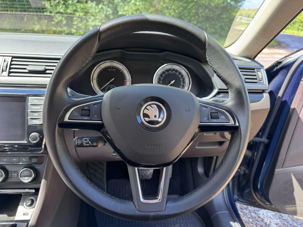 Skoda Superb 2.0 Tdi Se 2017 Silver #64