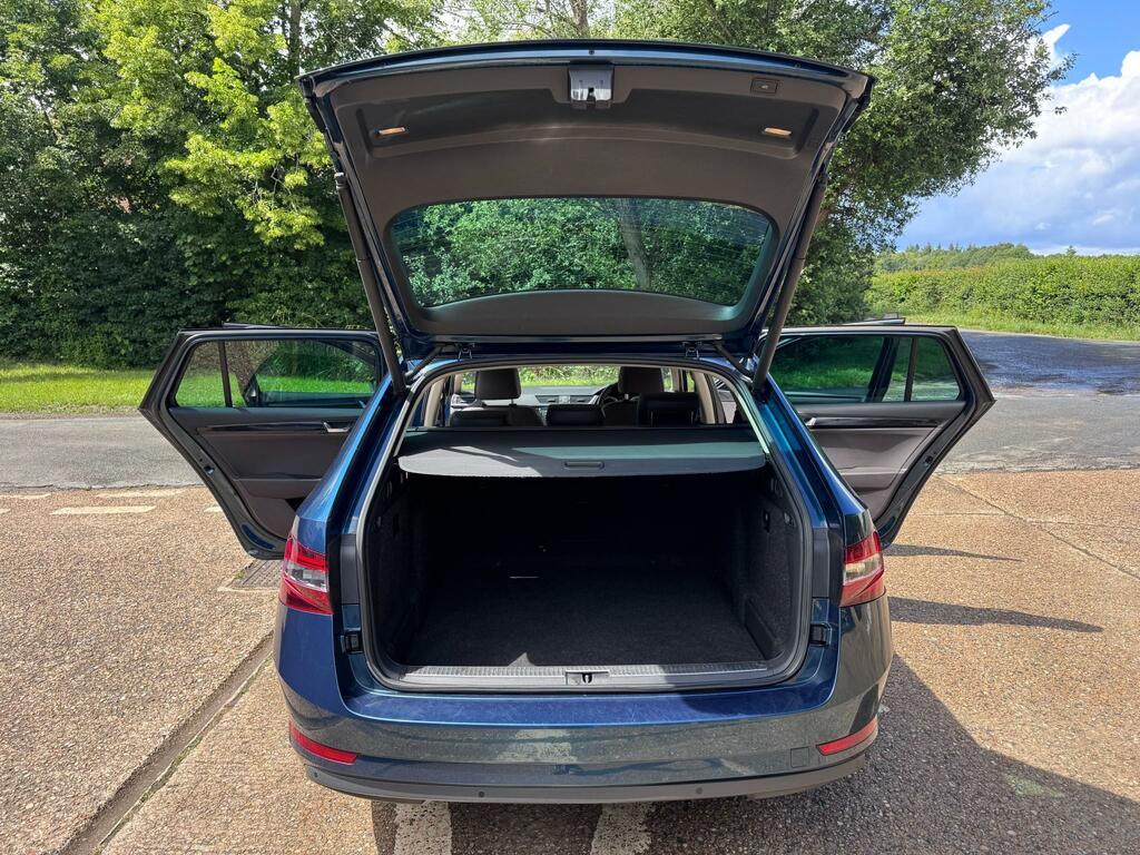 Skoda Superb 2.0 Tdi Se 2017 Silver #44