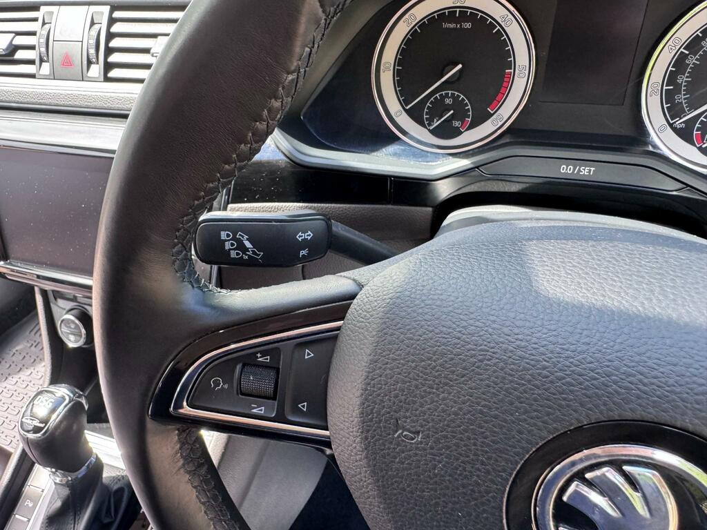 Skoda Superb 2.0 Tdi Se 2017 Silver #94