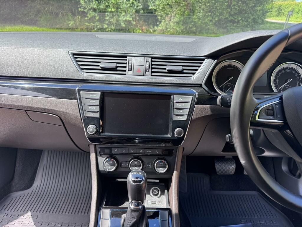Skoda Superb 2.0 Tdi Se 2017 Silver #29