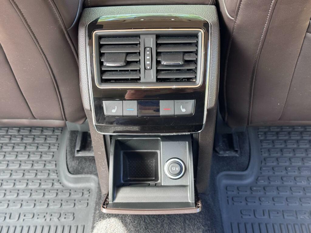 Skoda Superb 2.0 Tdi Se 2017 Silver #79