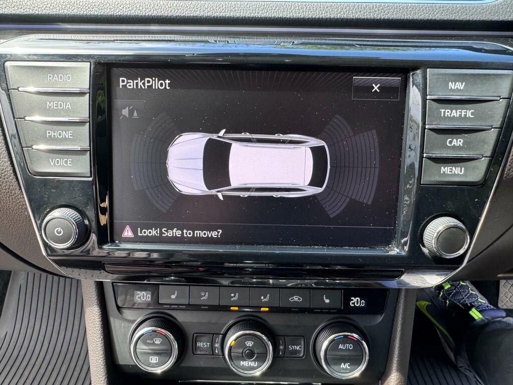 Skoda Superb 2.0 Tdi Se 2017 Silver #17