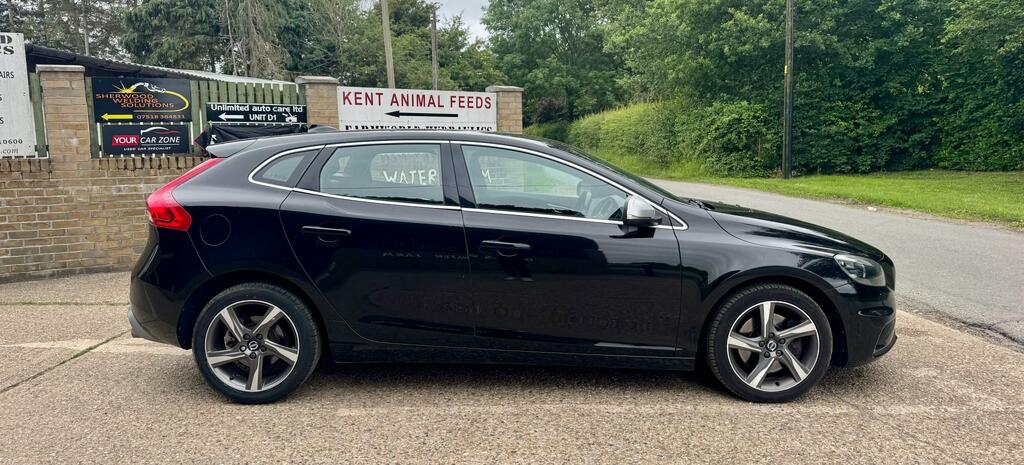 Volvo V40 2.0 D2 R-design 118 Bhp Blue #28