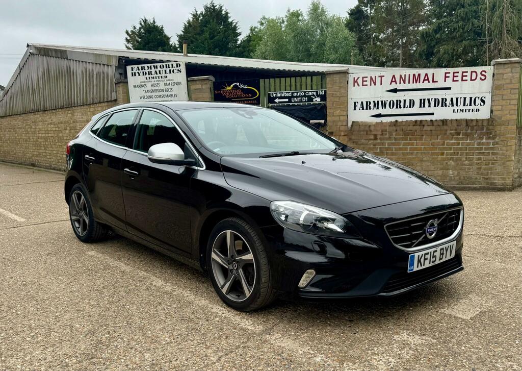 Volvo V40 2.0 D2 R-design Lux Nav Hatchback Black #4