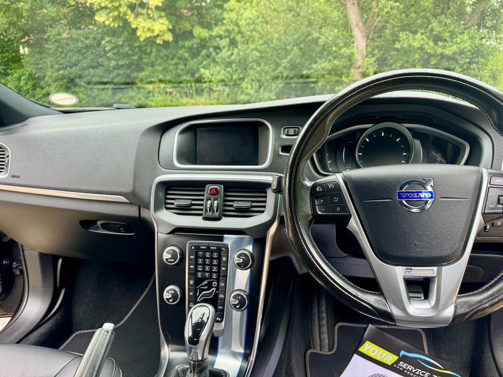 Volvo V40 2.0 D2 R-design 118 Bhp Blue #58