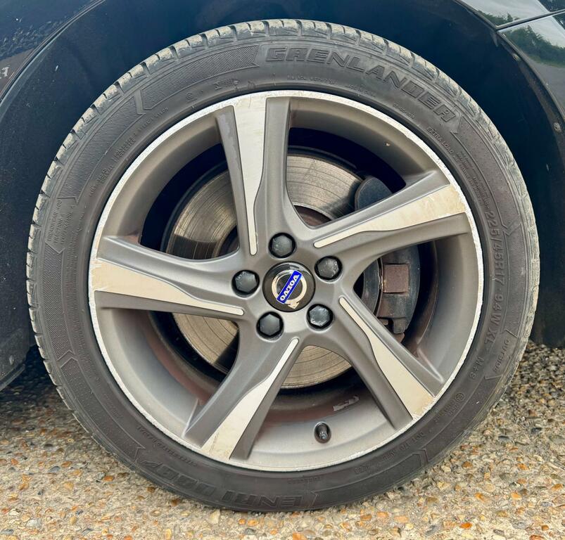Volvo V40 2.0 D2 R-design 118 Bhp Blue #19