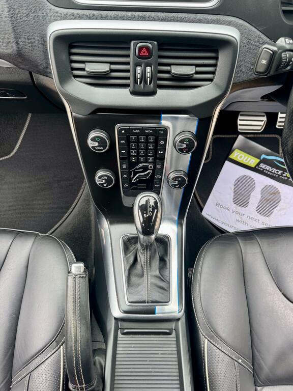Volvo V40 2.0 D2 R-design 118 Bhp Blue #73