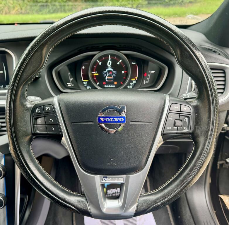 Volvo V40 2.0 D2 R-design 118 Bhp Blue #64