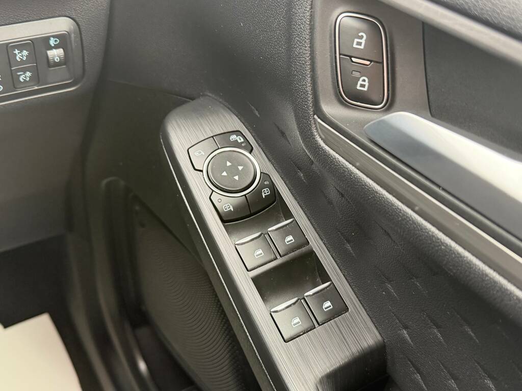 Ford Kuga Vignale 2.5L Duratec 225Ps Phev Fwd Cvt Aut White #29