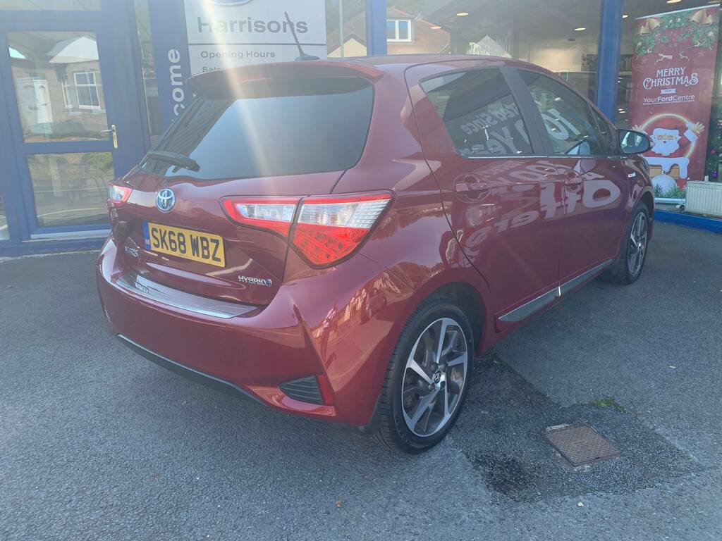 Toyota Yaris 1.5 Vvt-h Excel E-cvt Euro 6 Ss 15In Alloy Red #4