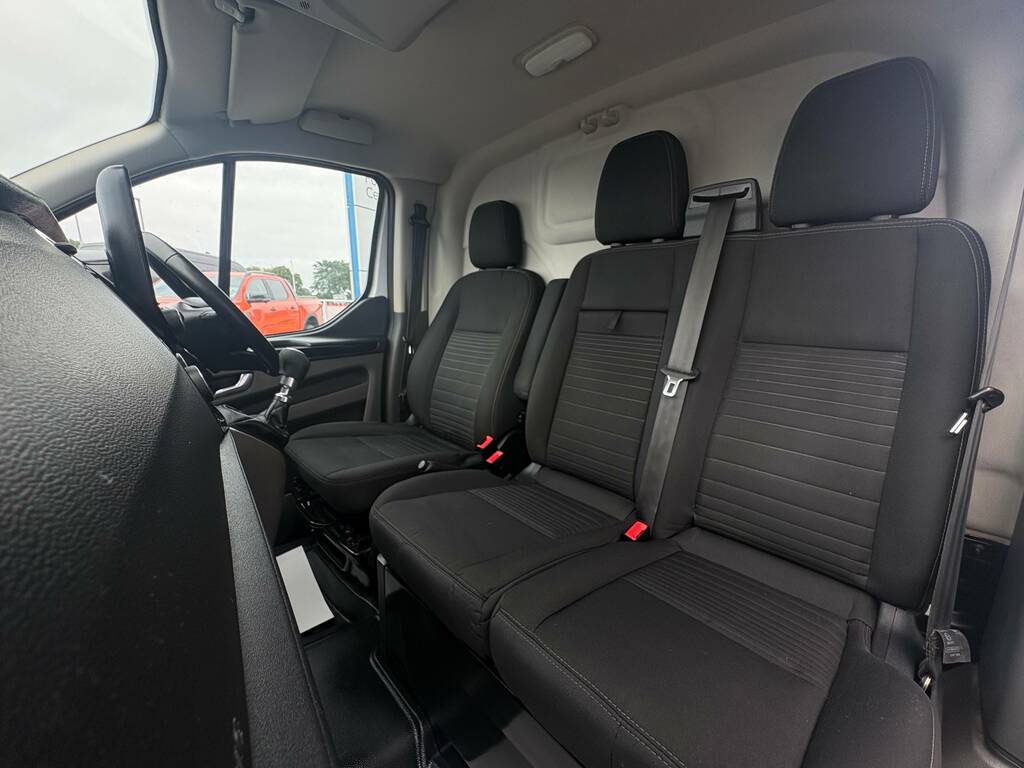 Ford Transit Custom 300 2.0 Ecoblue 130Ps L1 Limited PX22ZUC White #4
